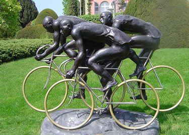 bronzo dedicato al ciclismo (© Eduardo Neves)