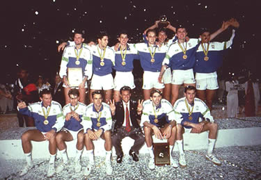 La Nazionale italiana di pallavolo campione del Mondo in Brasile nel 1990